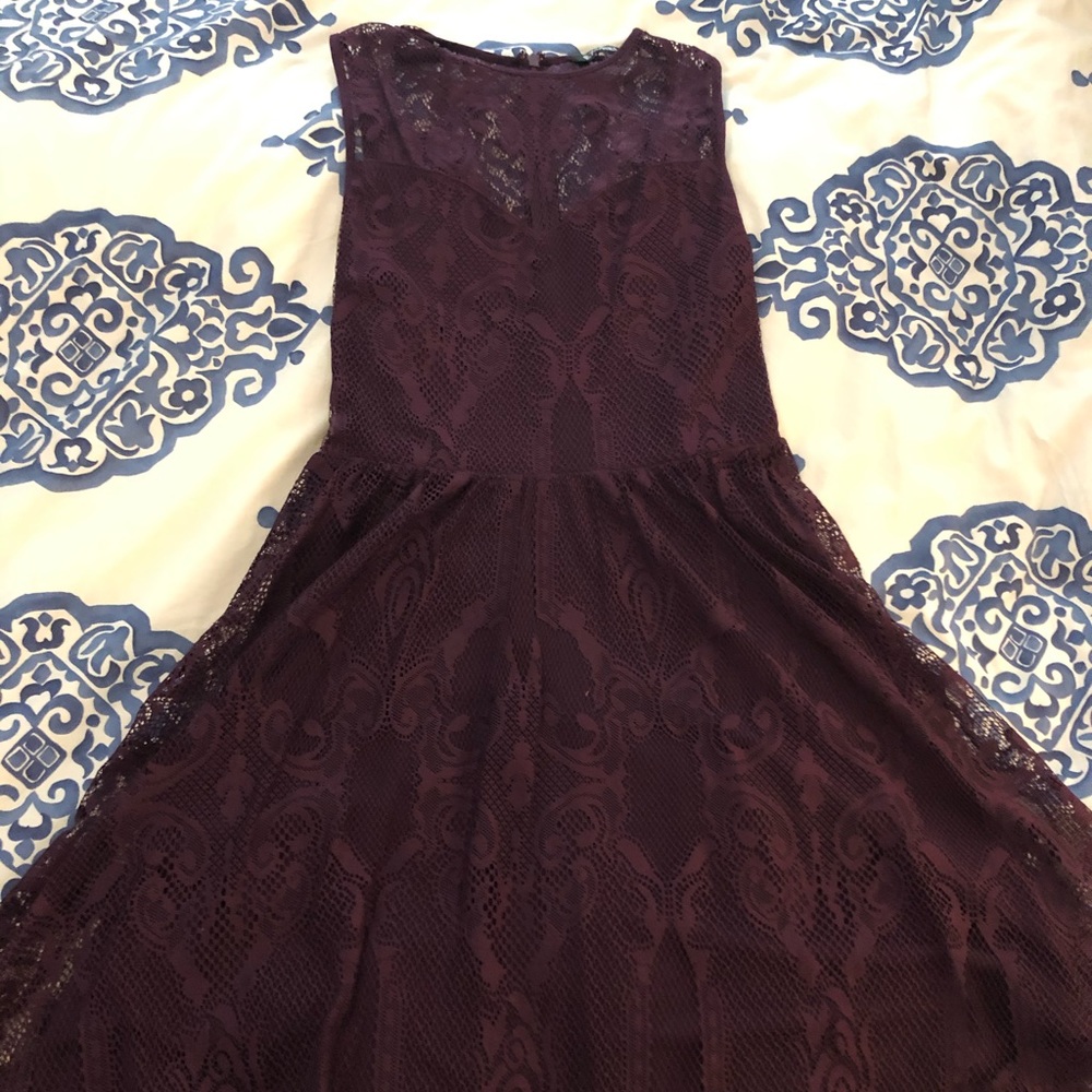Express lace heart bodice cocktail dress Small